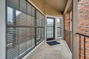 401 Pebble Way, Arlington, TX 76006 - Photo 2