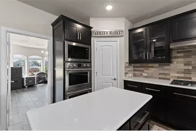 800 Beckington Drive, Shady Shores, TX 76208 - Photo 10