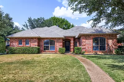 1201 St James Place, Arlington, TX 76011 - Photo 1