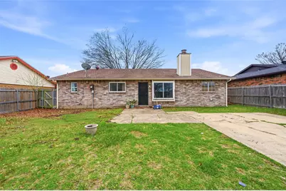 905 Brookhaven Drive, Lancaster, TX 75134 - Photo 2