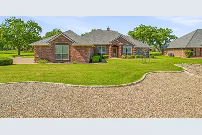 5900 Nutcracker Drive, Granbury, TX 76049 - Photo 2