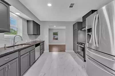 1230 Briar Hollow Lane, Garland, TX 75043 - Photo 18
