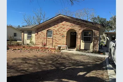 1413 Meadowview Drive, Port Lavaca, TX 77979 - Photo 1