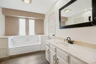 2515 Rosebud Cir, Carrollton, TX 75006 - Photo 10