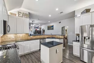 2424 Deerwood Dr, Little Elm, TX 75068 - Photo 8
