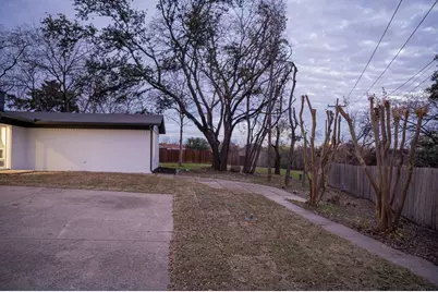 12607 Gaslite Circle, Farmers Branch, TX 75234 - Photo 4