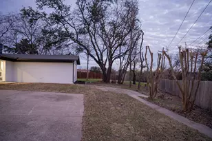 12607 Gaslite Cir, Farmers Branch, TX 75234 - Photo 4