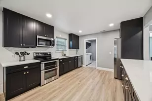 2833 Meadowbrook Dr, Plano, TX 75075 - Photo 10
