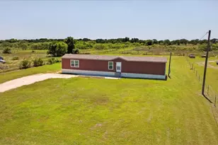 205 Hcr 2216, Aquilla, TX 76622 - Photo 32