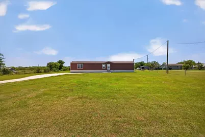 205 Hcr 2216, Aquilla, TX 76622 - Photo 4