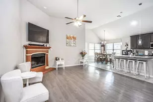 900 Vintage Ave, Gainesville, TX 76240 - Photo 4