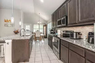 900 Vintage Ave, Gainesville, TX 76240 - Photo 14