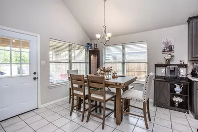 900 Vintage Avenue, Gainesville, TX 76240 - Photo 10