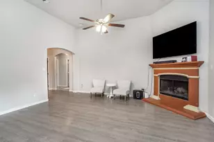 900 Vintage Ave, Gainesville, TX 76240 - Photo 6