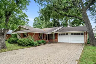 2222 Woodoak Dr, Irving, TX 75060 - Photo 2