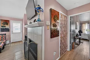 2830 Gospel Dr, Dallas, TX 75237 - Photo 8