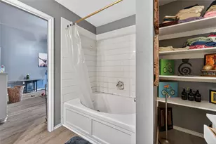 2830 Gospel Dr, Dallas, TX 75237 - Photo 20