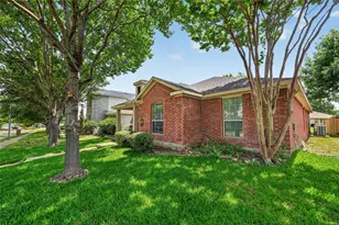2830 Gospel Dr, Dallas, TX 75237 - Photo 2