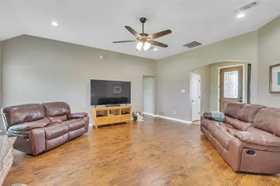 109 Falcons Eye Court, Weatherford, TX 76087 - Photo 14
