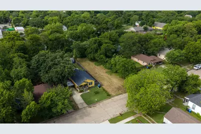 820 W Day Street, Denison, TX 75020 - Photo 2