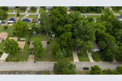 911 Thatcher Street, Denison, TX 75020 - Photo 2