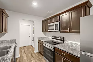 700 E Pecan Ave, Waco, TX 76704 - Photo 8