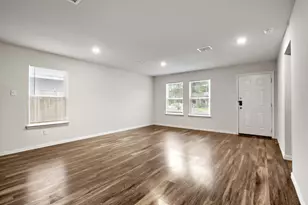 700 E Pecan Ave, Waco, TX 76704 - Photo 6