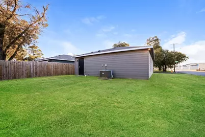 700 E Pecan Avenue, Waco, TX 76704 - Photo 16