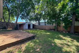1705 N Robinson St, Cleburne, TX 76031 - Photo 14