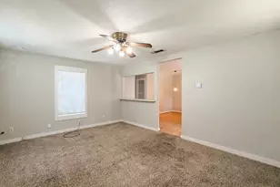 1705 N Robinson St, Cleburne, TX 76031 - Photo 4