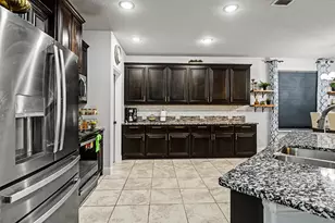 10224 Wild Berry Dr, Fort Worth, TX 76131 - Photo 16