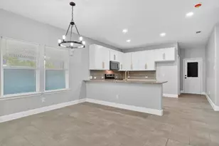 3026 N Hampton St, Fort Worth, TX 76106 - Photo 8