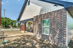 3026 N Hampton St, Fort Worth, TX 76106 - Photo 4