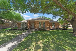 156 Simmons Dr, Coppell, TX 75019 - Photo 2