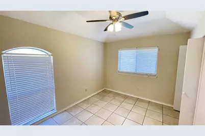 6119 Kingswood Drive, Arlington, TX 76001 - Photo 22