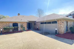 6119 Kingswood Dr, Arlington, TX 76001 - Photo 2