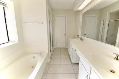 6119 Kingswood Drive, Arlington, TX 76001 - Photo 18