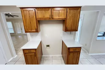 6119 Kingswood Drive, Arlington, TX 76001 - Photo 12