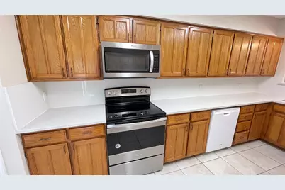 6119 Kingswood Drive, Arlington, TX 76001 - Photo 10