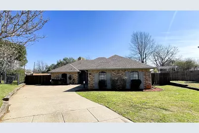 6119 Kingswood Drive, Arlington, TX 76001 - Photo 1