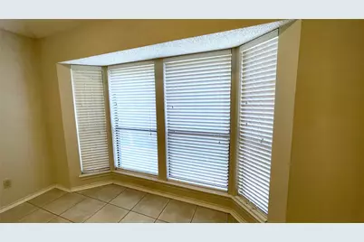 6119 Kingswood Drive, Arlington, TX 76001 - Photo 16