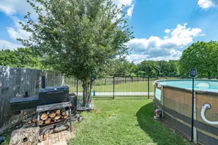 597 Creekview Dr, Azle, TX 76020 - Photo 40