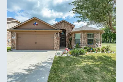 597 Creekview Drive, Azle, TX 76020 - Photo 2