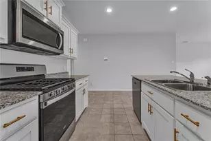 708 Basteen Ln, Justin, TX 76247 - Photo 4
