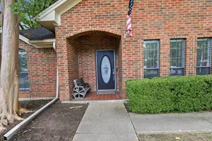 1500 Pickwick Ln, Denton, TX 76209 - Photo 2