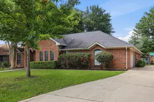 1500 Pickwick Ln, Denton, TX 76209 - Photo 6