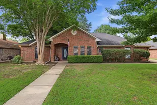 1500 Pickwick Ln, Denton, TX 76209 - Photo 2