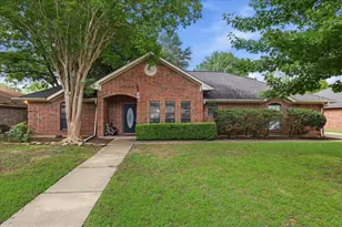 1500 Pickwick Ln, Denton, TX 76209 - Photo 2