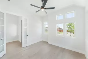 1033 Emerald Trce Dr, Justin, TX 76247 - Photo 8
