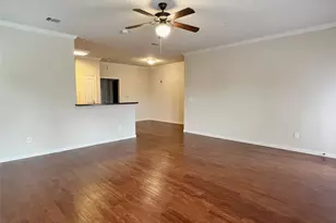 420 W Franklin St, Waxahachie, TX 75165 - Photo 4